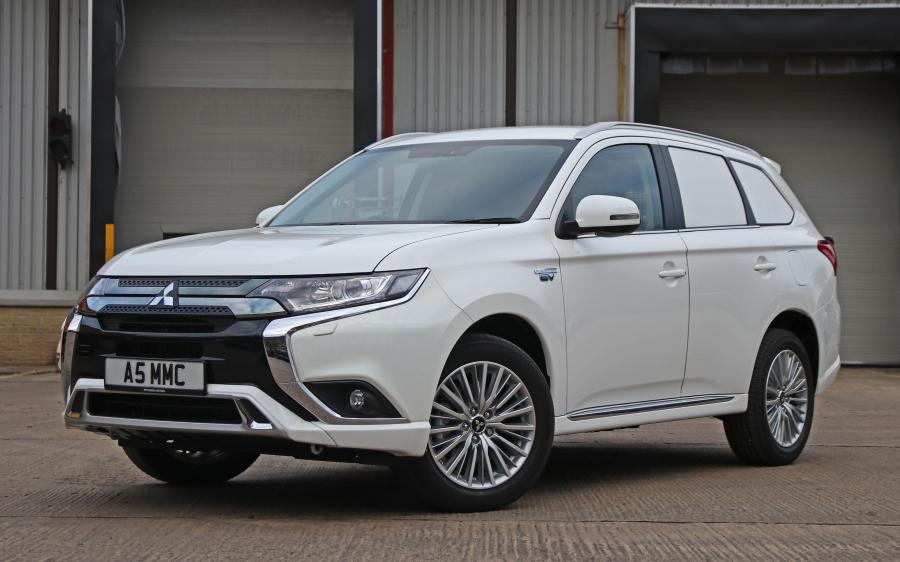 Mitsubishi Outlander PHEV Commercial (UK) '2019
